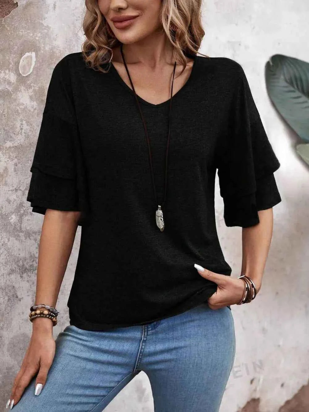 V-Neck Half Sleeve Blouse fe08079d-29aa-497c-9e04-c19a89105856-Max