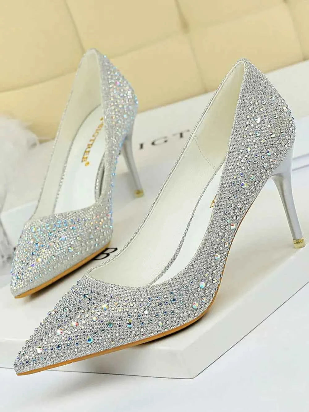Point Toe Rhinestone Decor Stiletto Pumps Silver fead4591-e3f2-49d8-bcd2-911346a9d4c5-Max