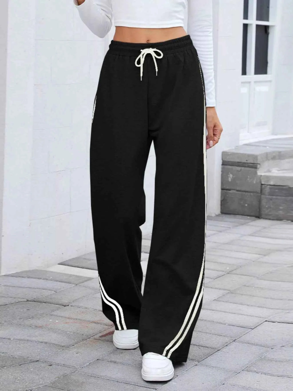 Side Striped Wide Leg Pants Black ff1febdc-8b9a-4c29-81c5-2c82ea3af051-Max-Origin