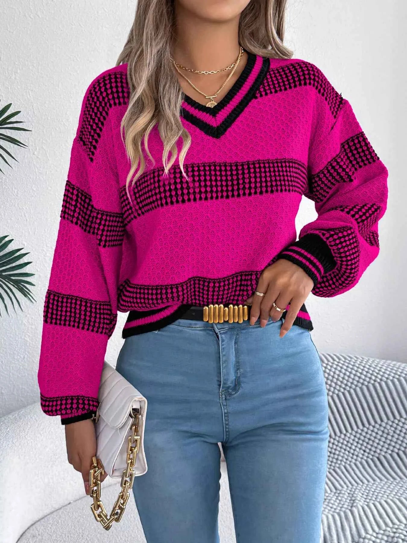 Contrast Striped V-Neck Sweater ff37f866406f422c9d26acb851f50251-Max-Origin